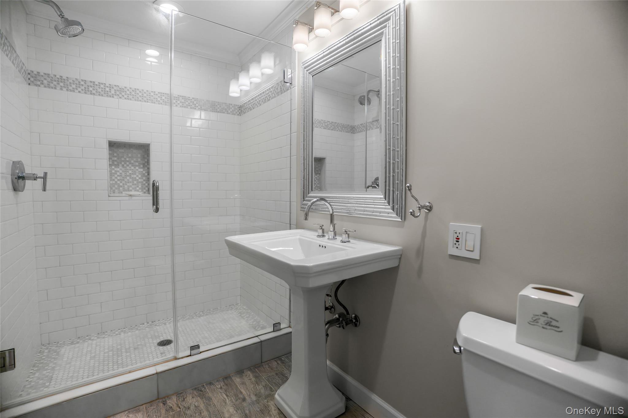 589 Caledonia Road Property Photo 24