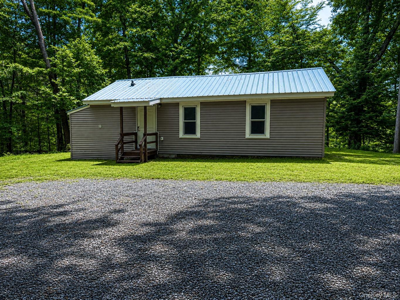 69 Glazer Drive Property Photo 2