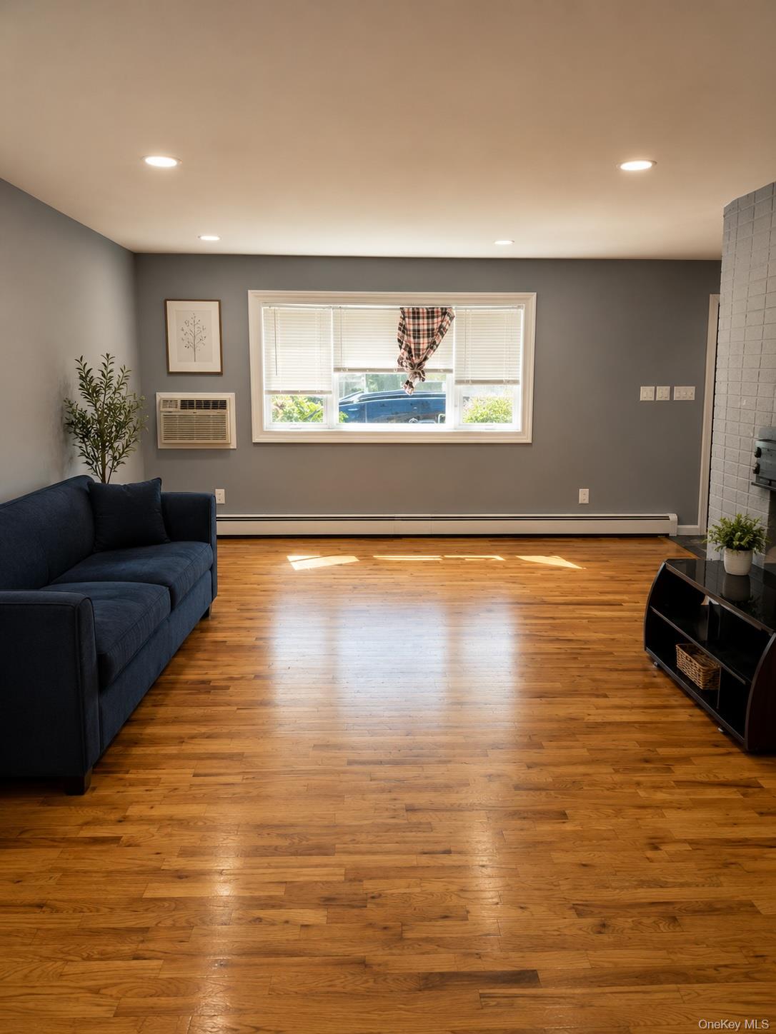 188 West End Avenue Property Photo 4