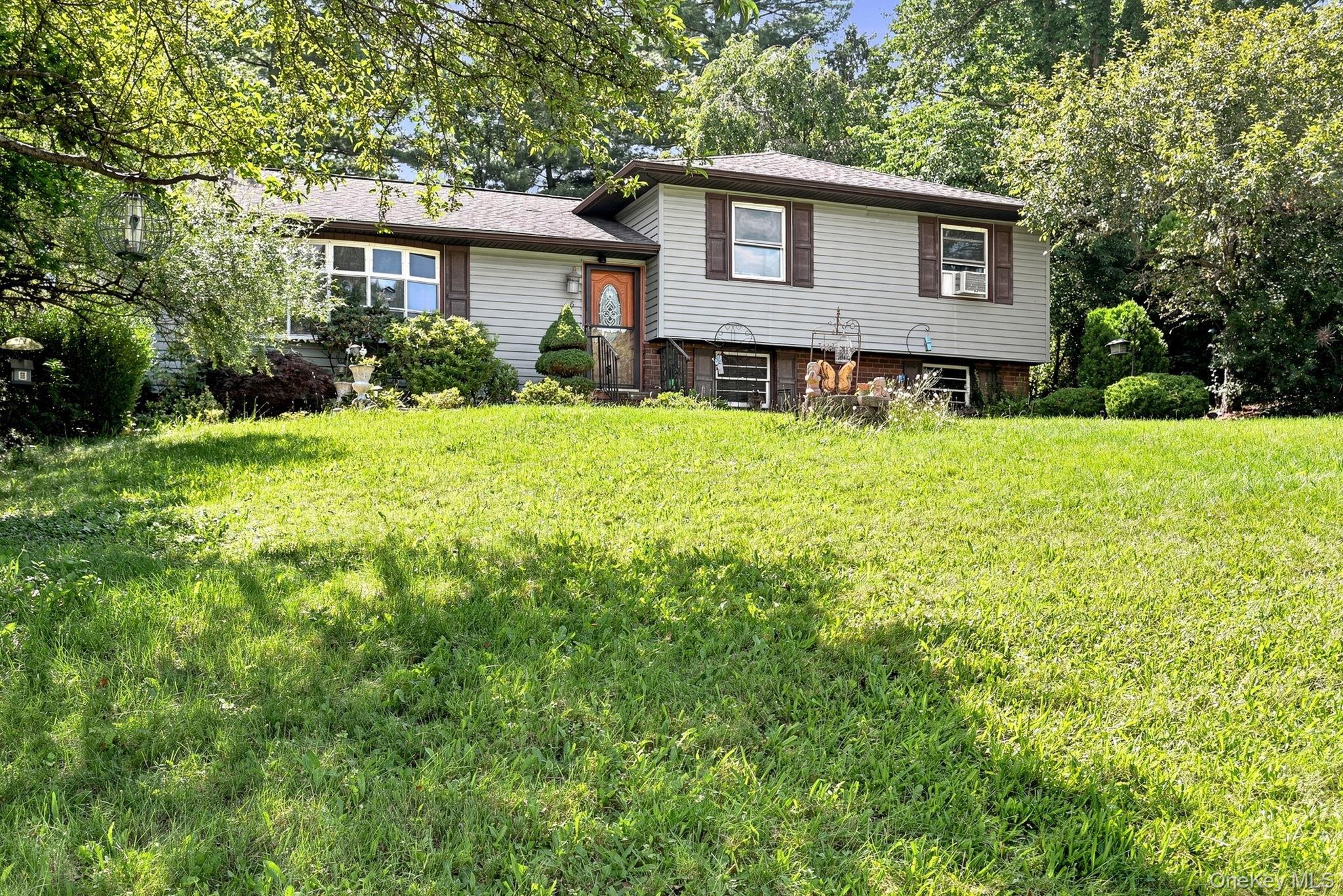26 Monroe Drive Property Photo 3