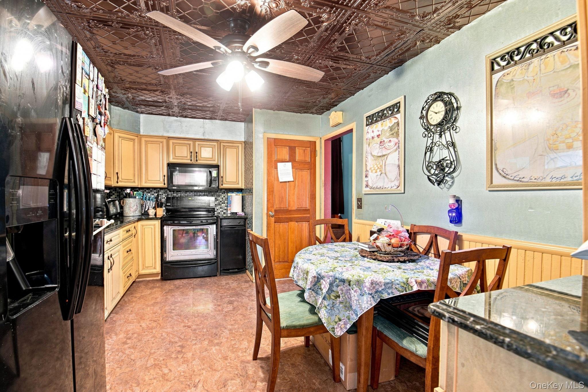 26 Monroe Drive Property Photo 7