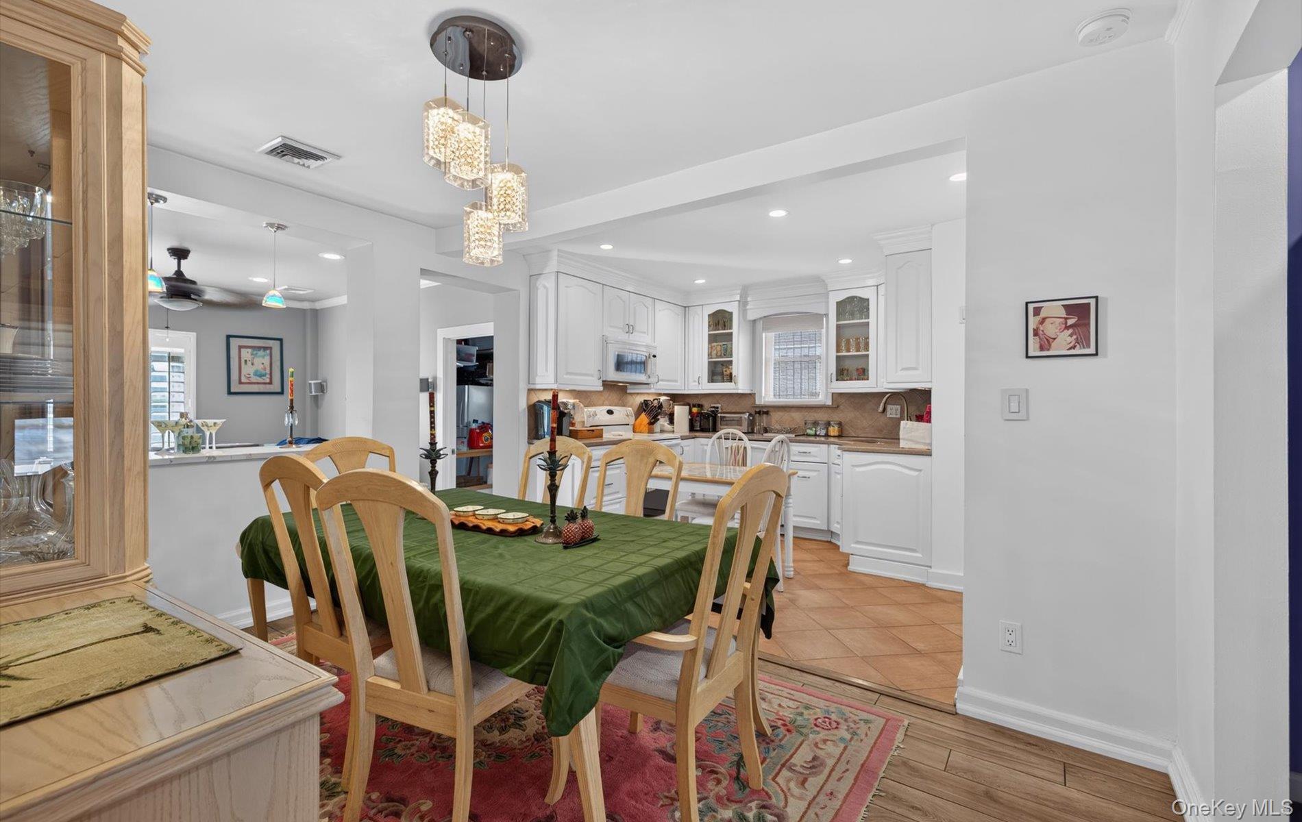 375 Peninsula Boulevard Property Photo 11