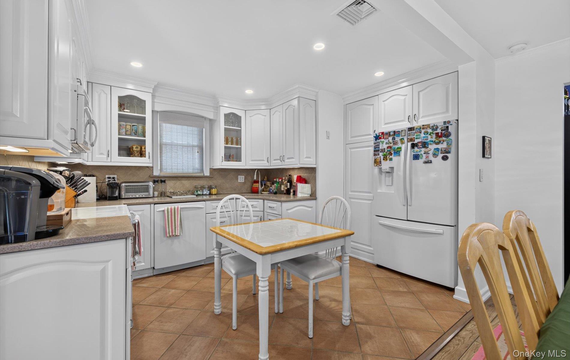 375 Peninsula Boulevard Property Photo 14