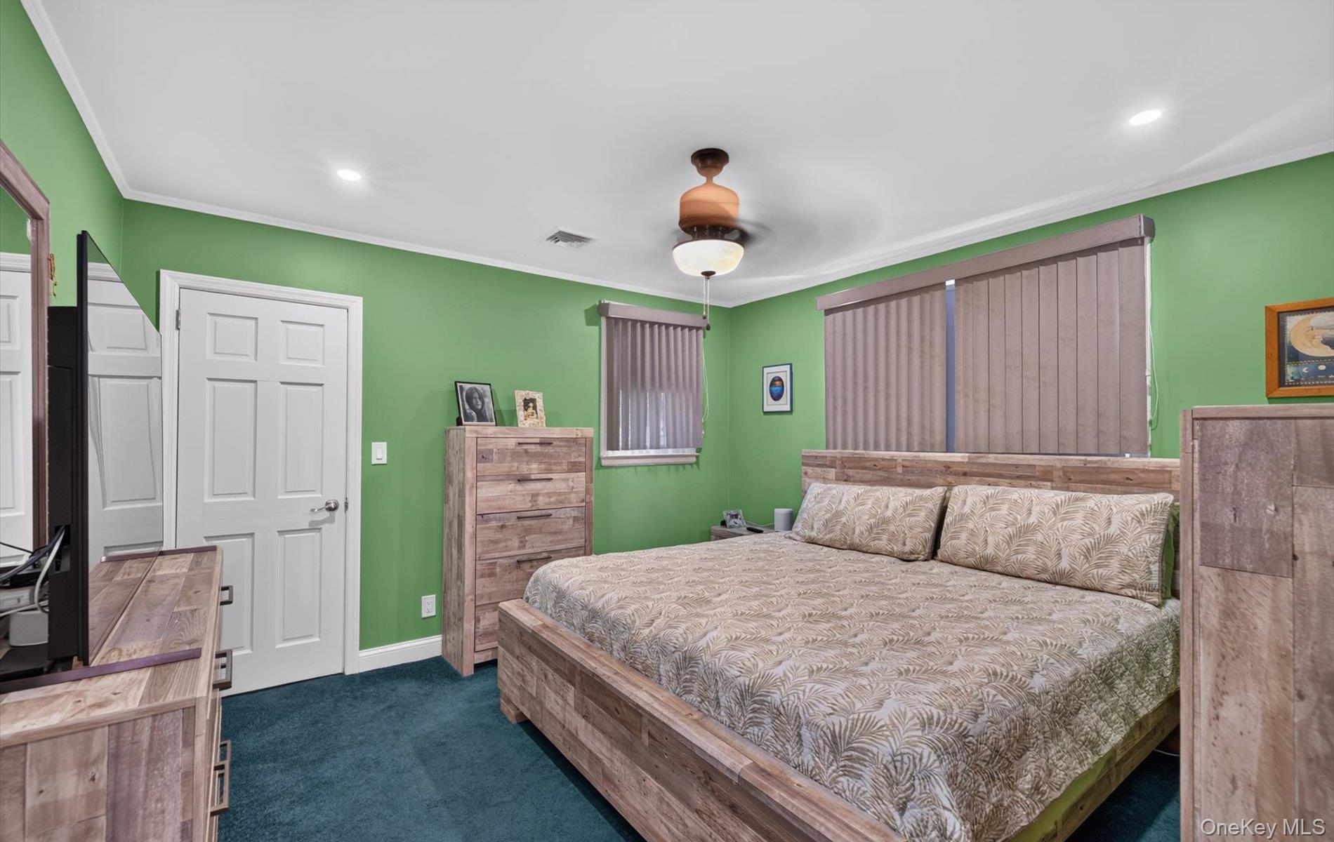 375 Peninsula Boulevard Property Photo 16