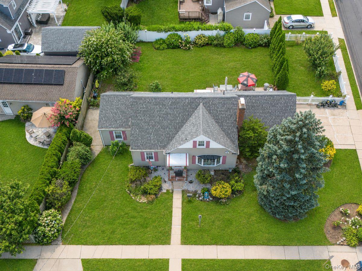 295 Ivy Avenue Property Photo 1