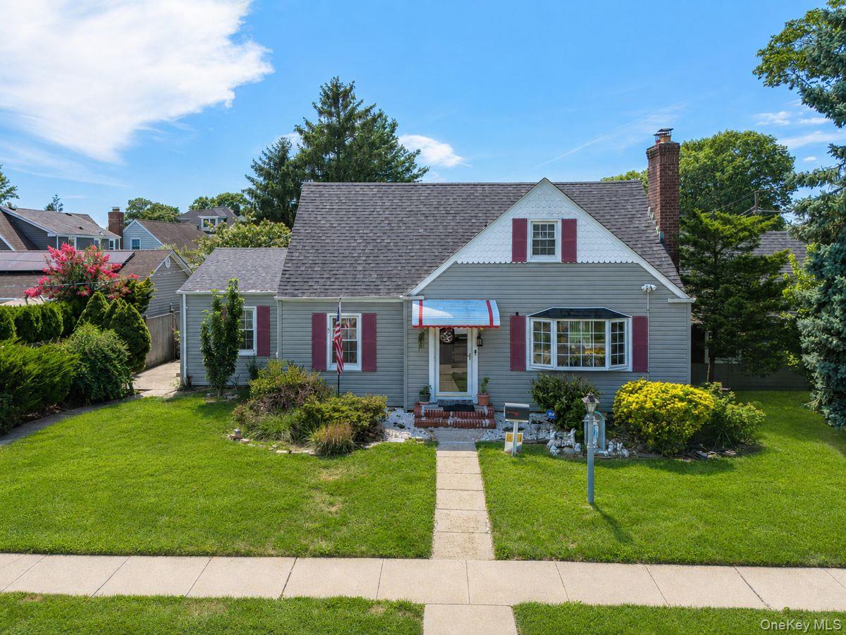 295 Ivy Avenue Property Photo 2