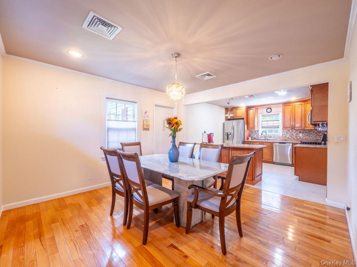 295 Ivy Avenue Property Photo 6