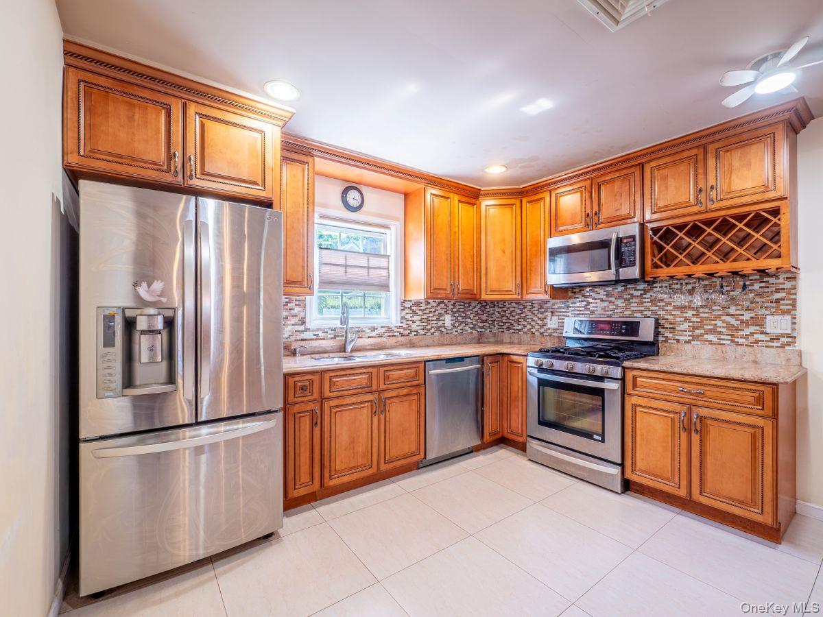 295 Ivy Avenue Property Photo 9