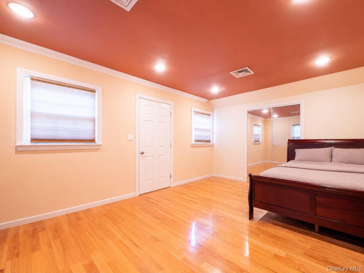 295 Ivy Avenue Property Photo 14