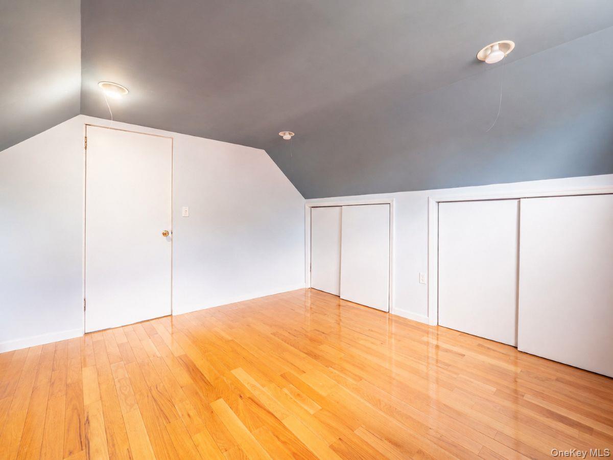 295 Ivy Avenue Property Photo 16
