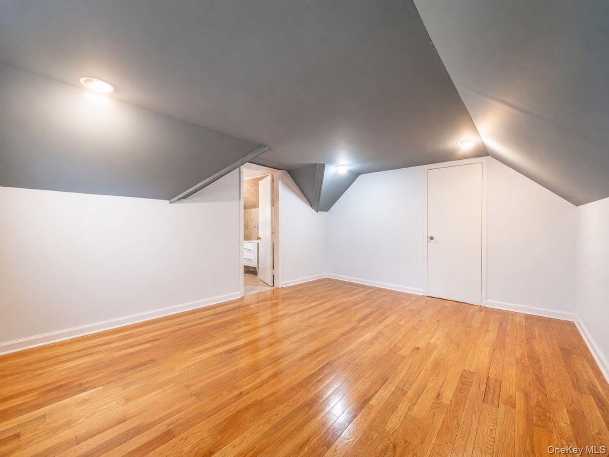 295 Ivy Avenue Property Photo 18