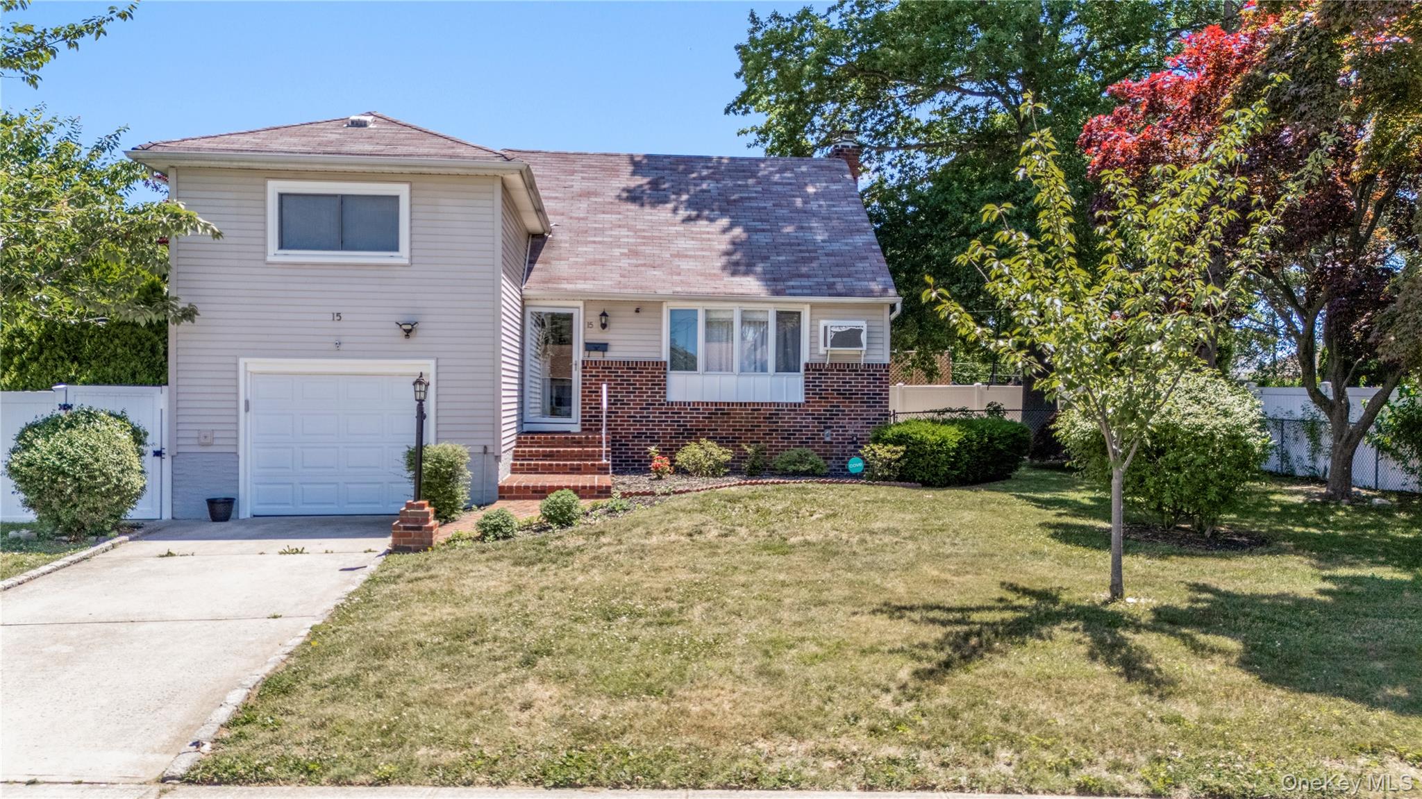 15 Ford Drive Property Photo 1