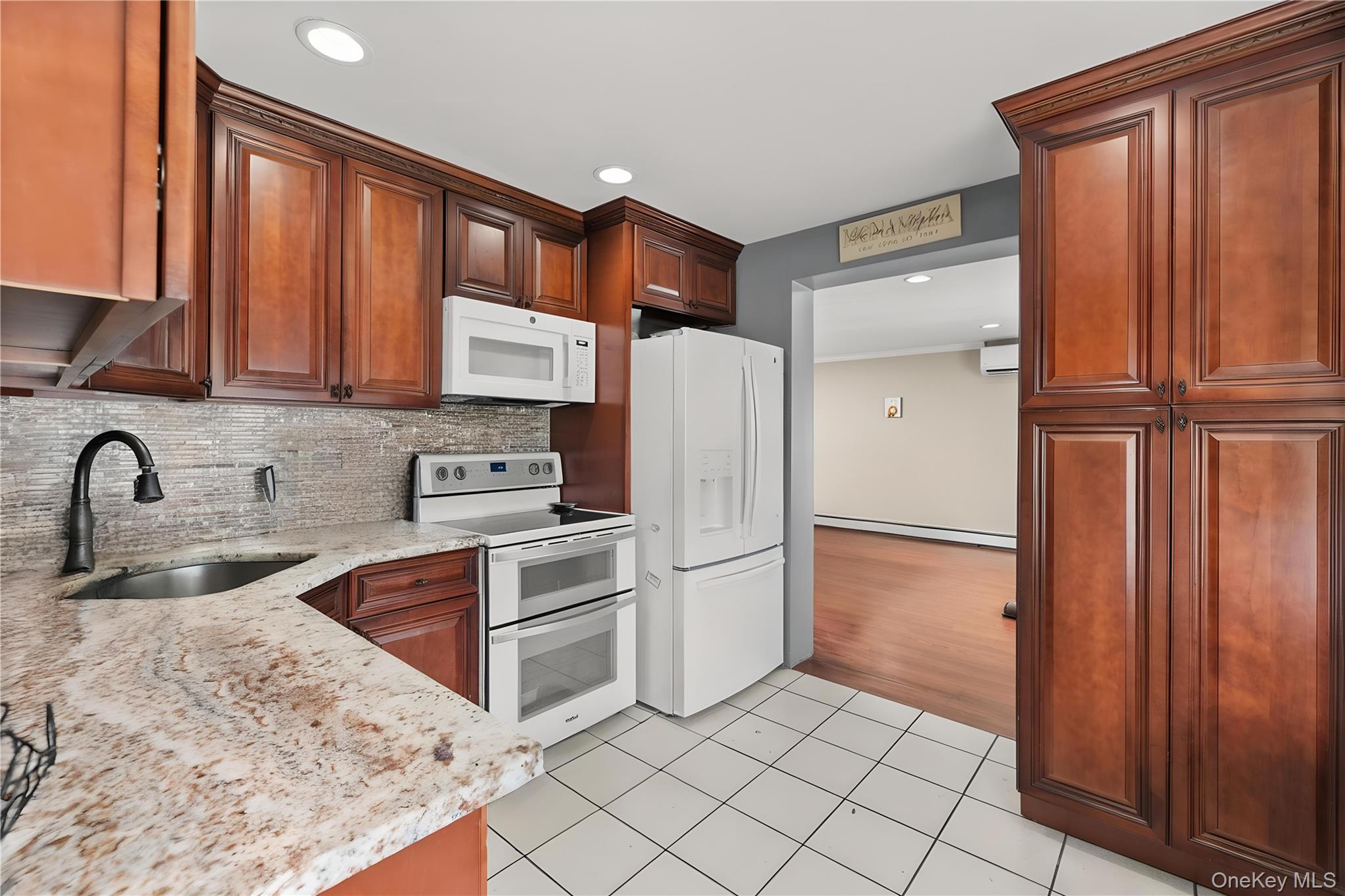 47 Cove Lane Property Photo 4