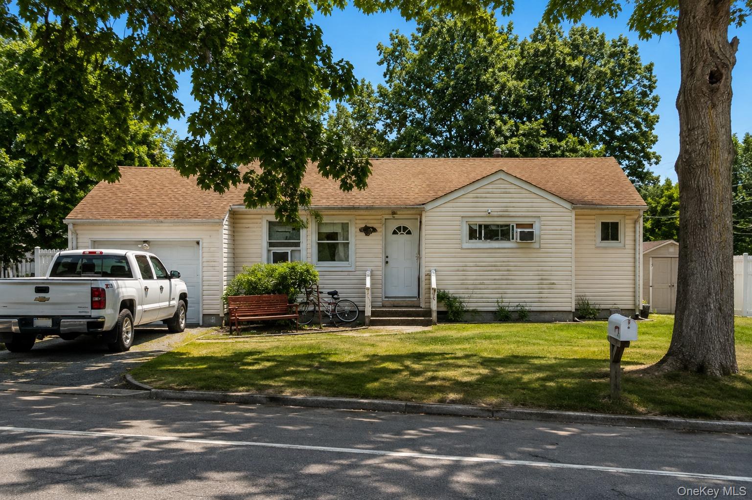 643 Jayne Boulevard Property Photo 1
