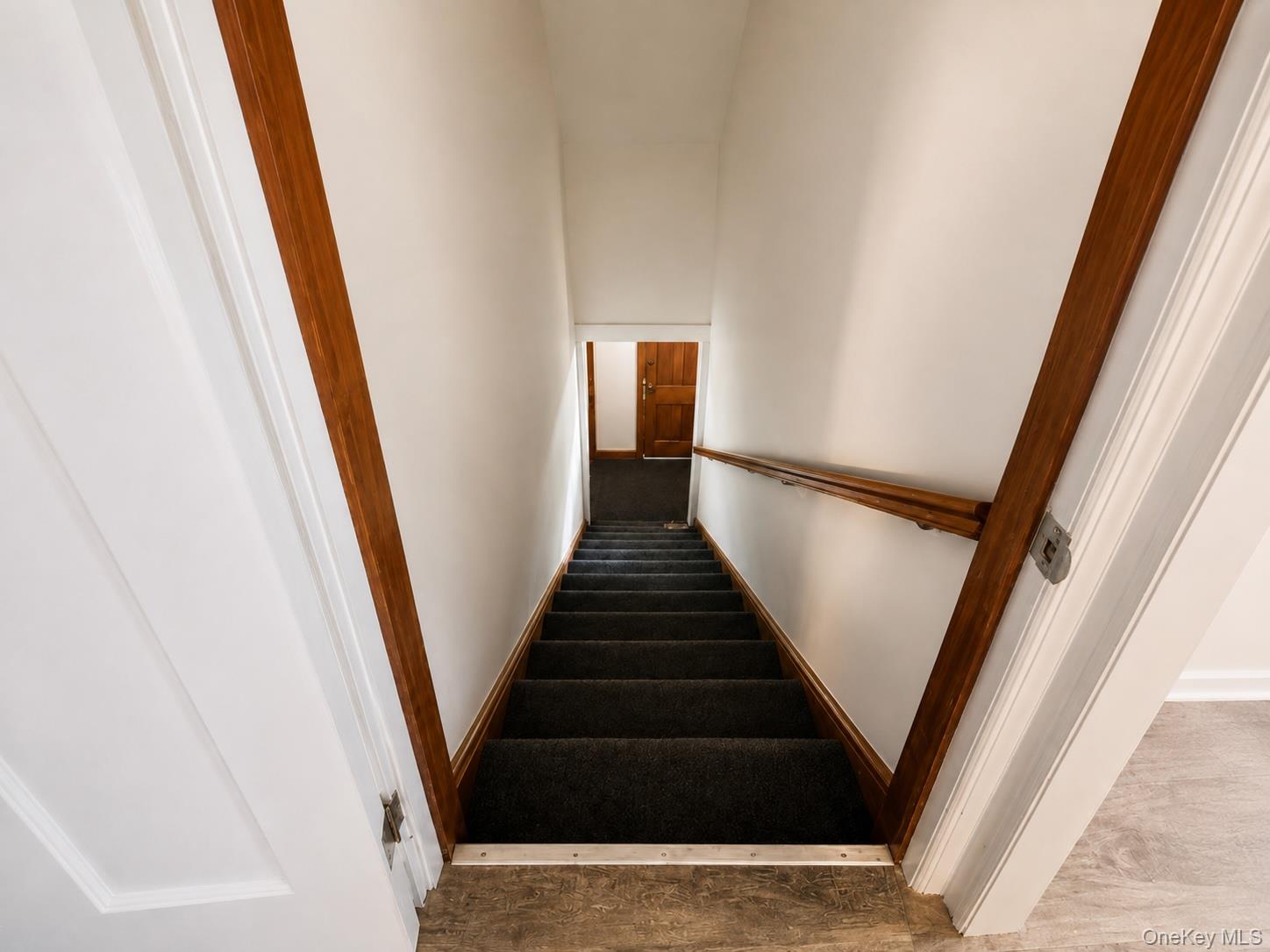30 Lakeview Terrace Property Photo 3