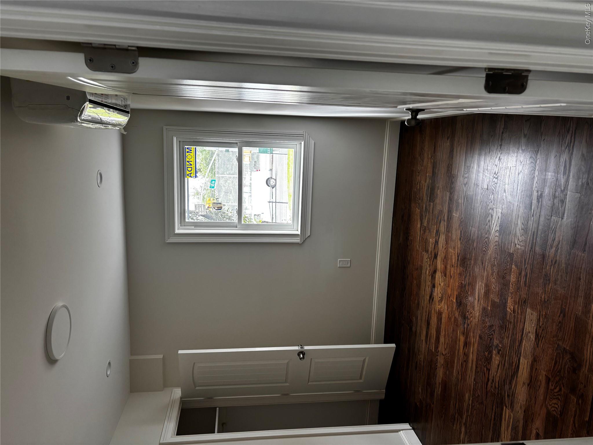 150-07 125th Avenue Property Photo 5