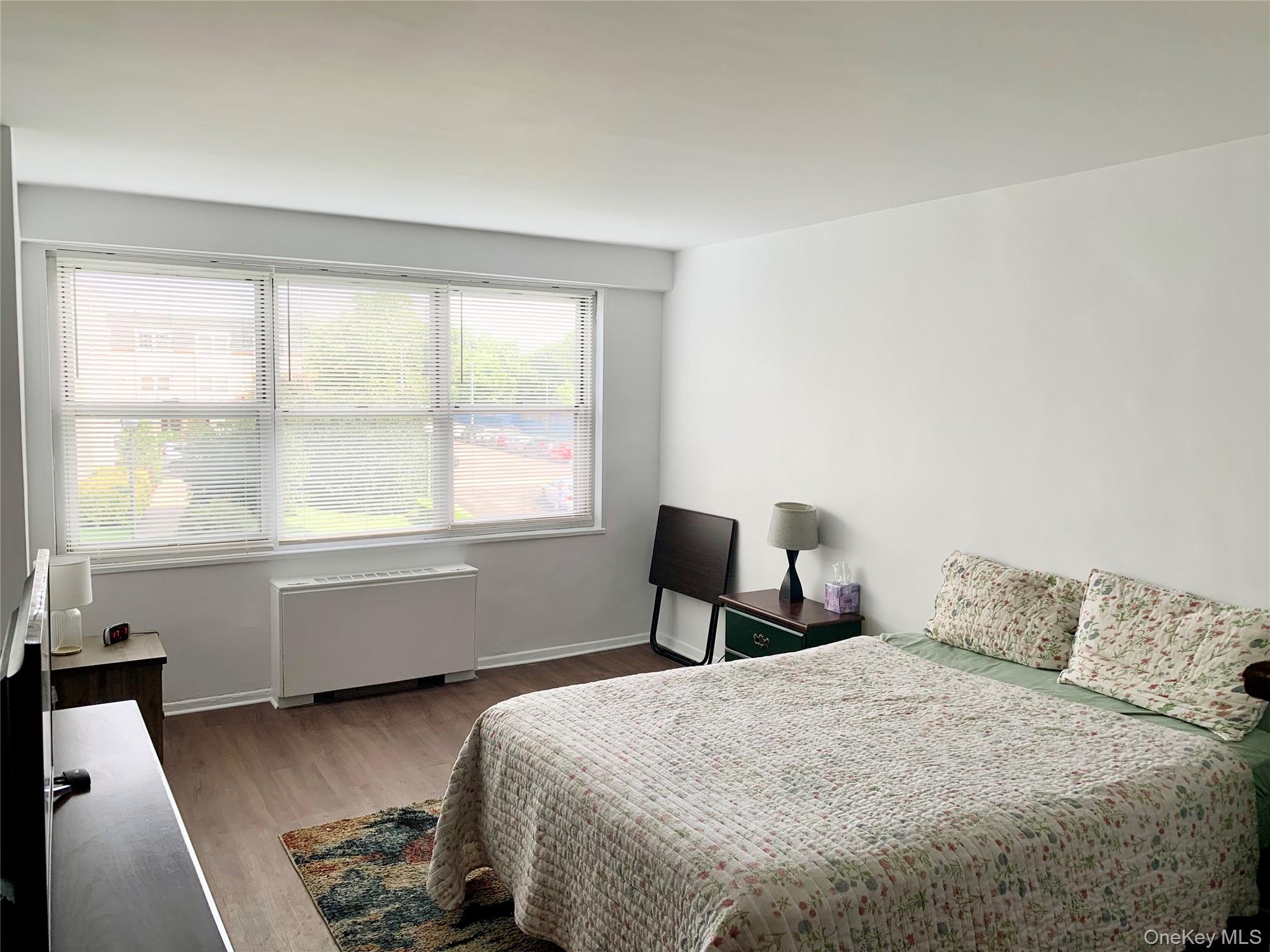 17-85 215 Street 1r Property Photo 8