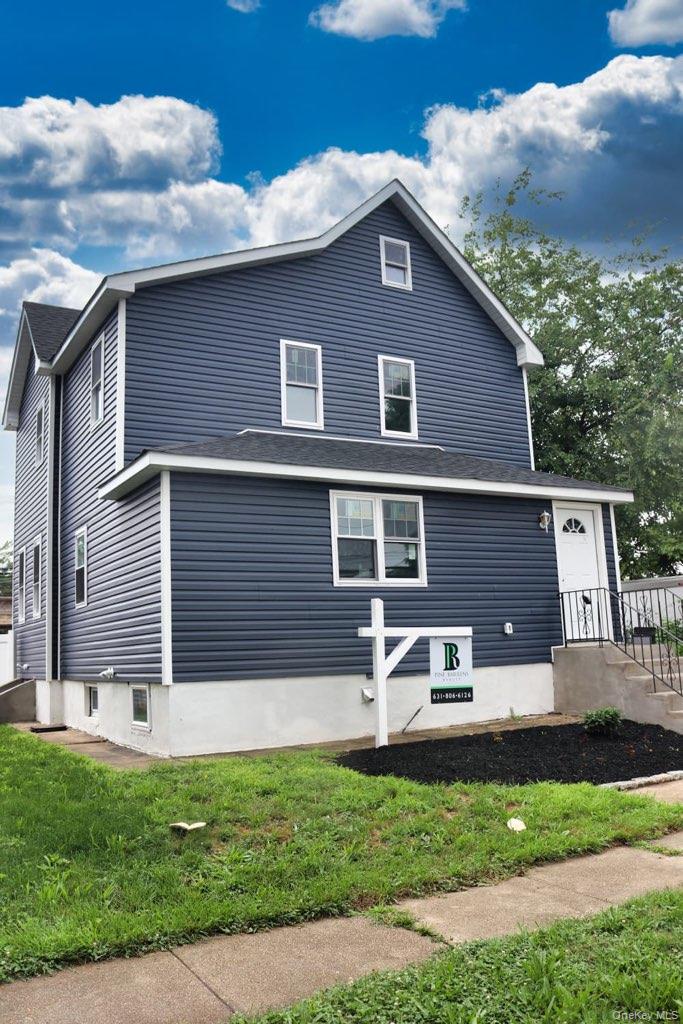 21 Randall Avenue Property Photo 2