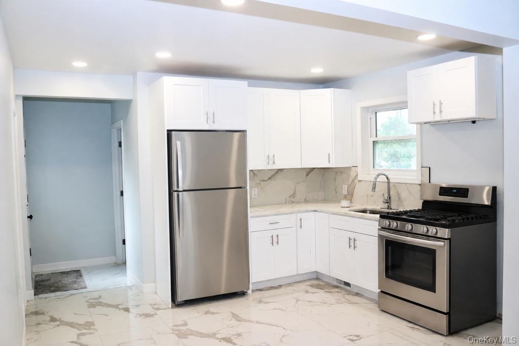 21 Randall Avenue Property Photo 3