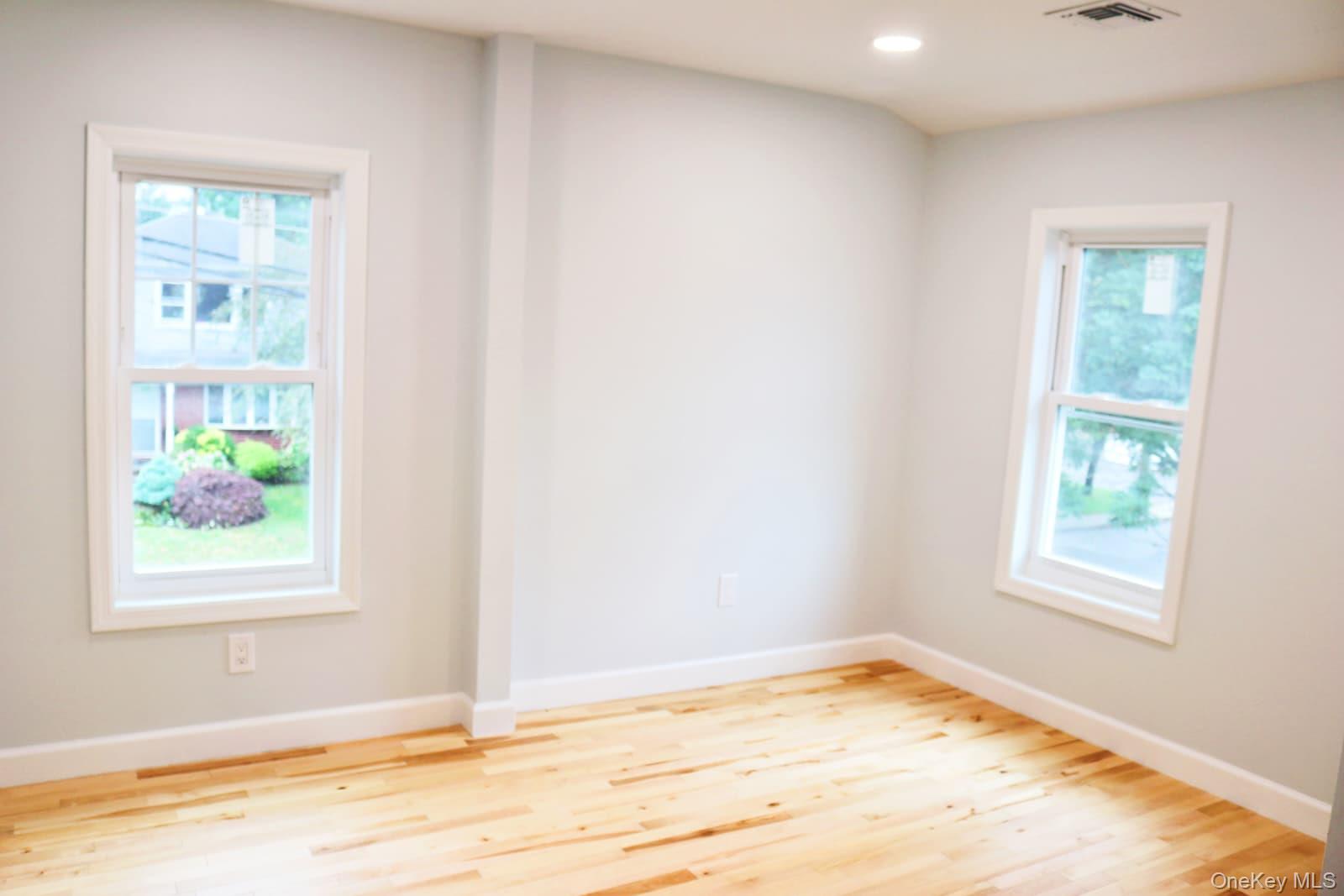 21 Randall Avenue Property Photo 12