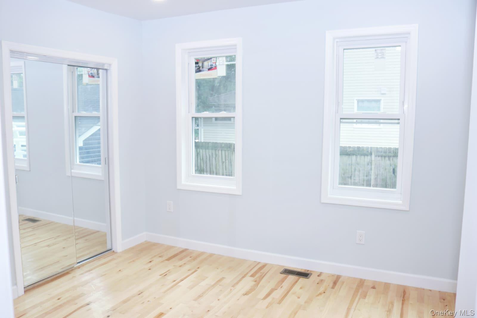 21 Randall Avenue Property Photo 15