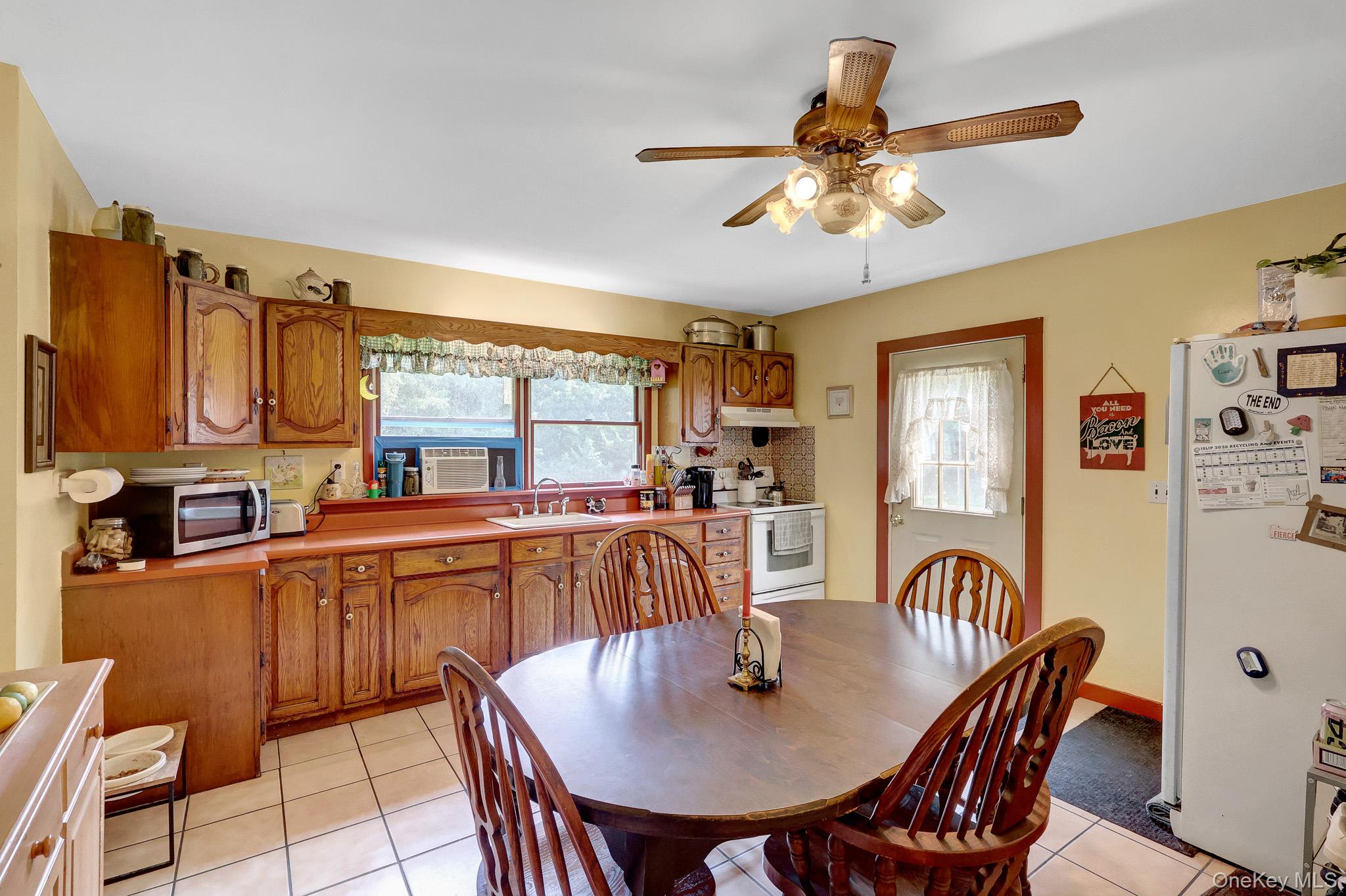 1315 Coates Avenue Property Photo 7