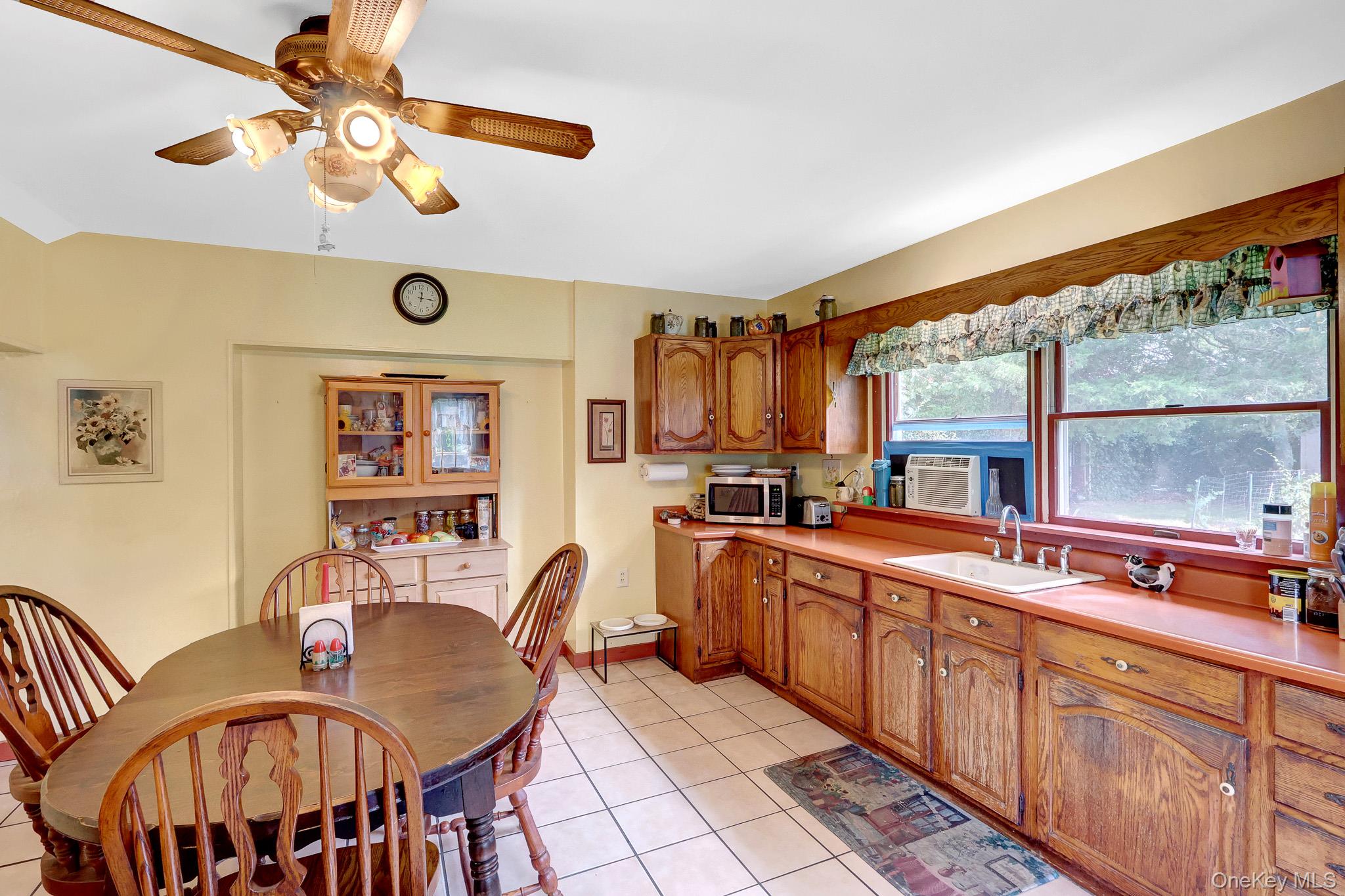 1315 Coates Avenue Property Photo 8