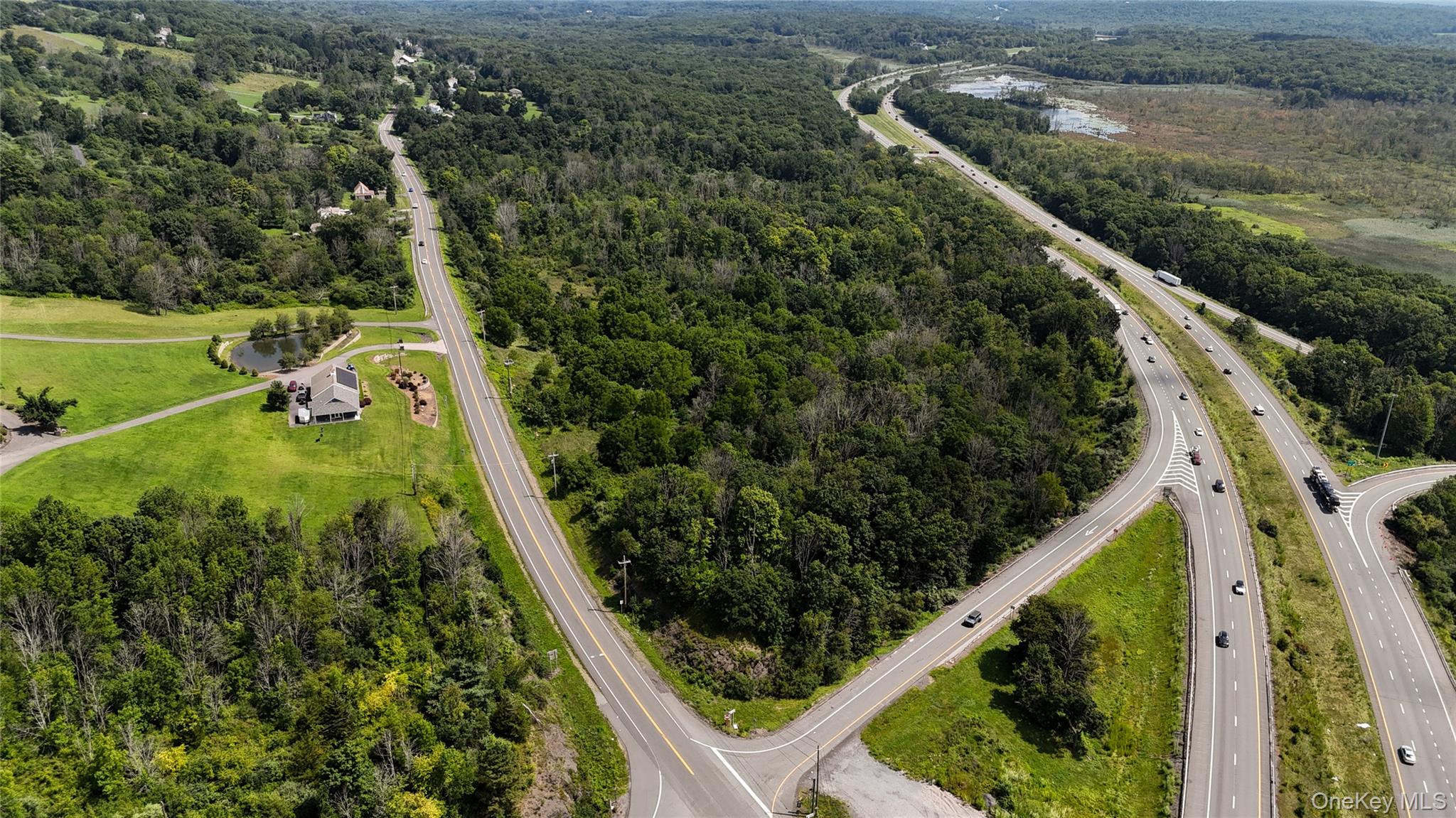 Mountain Road Property Photo 3