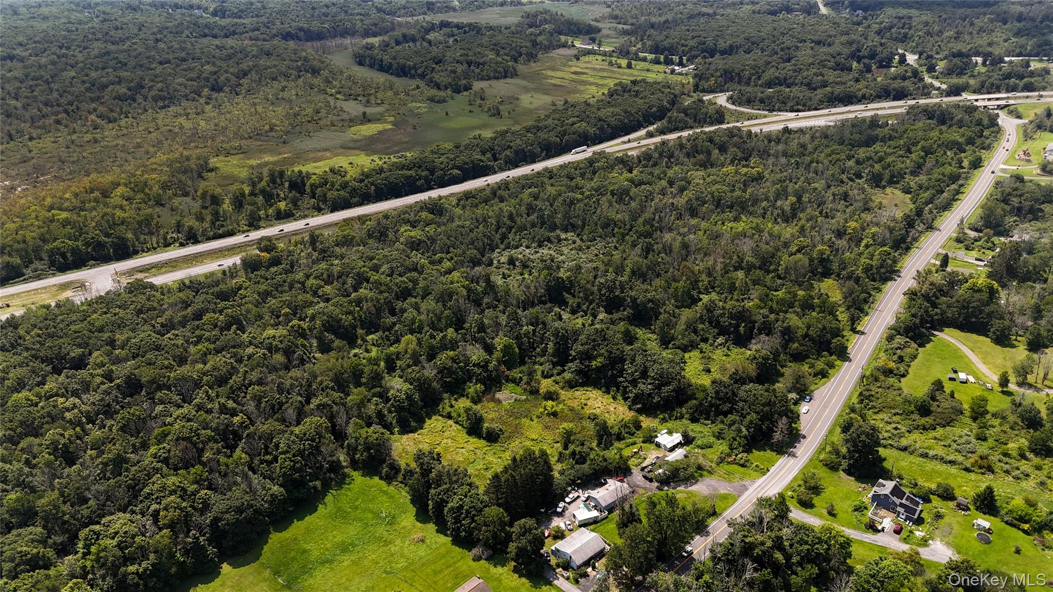 Mountain Road Property Photo 4