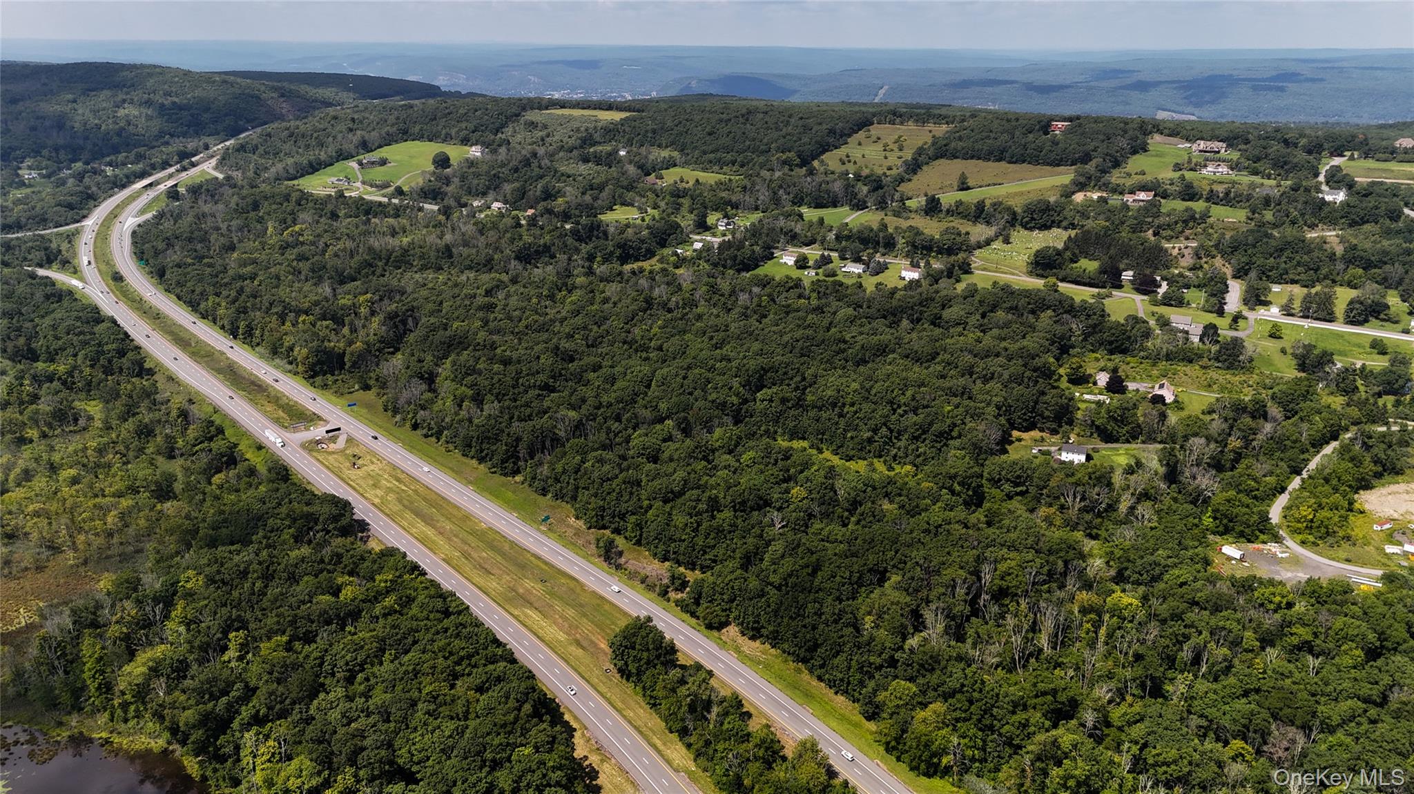 Mountain Road Property Photo 6