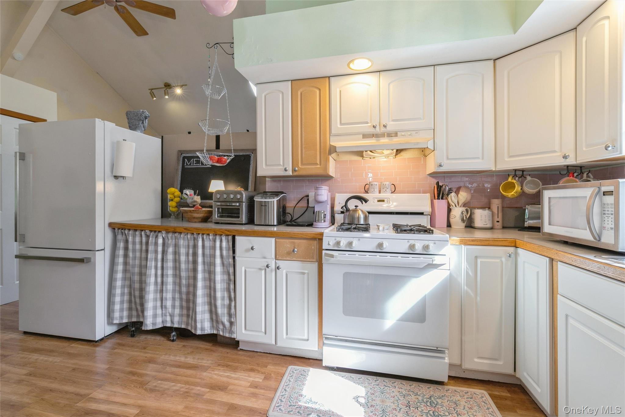 54 Pinelawn Avenue Property Photo 6
