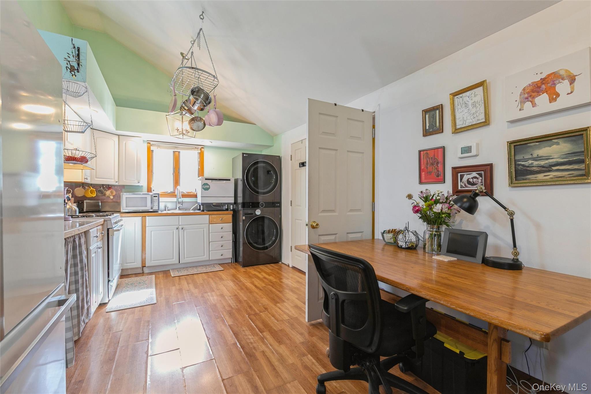 54 Pinelawn Avenue Property Photo 7