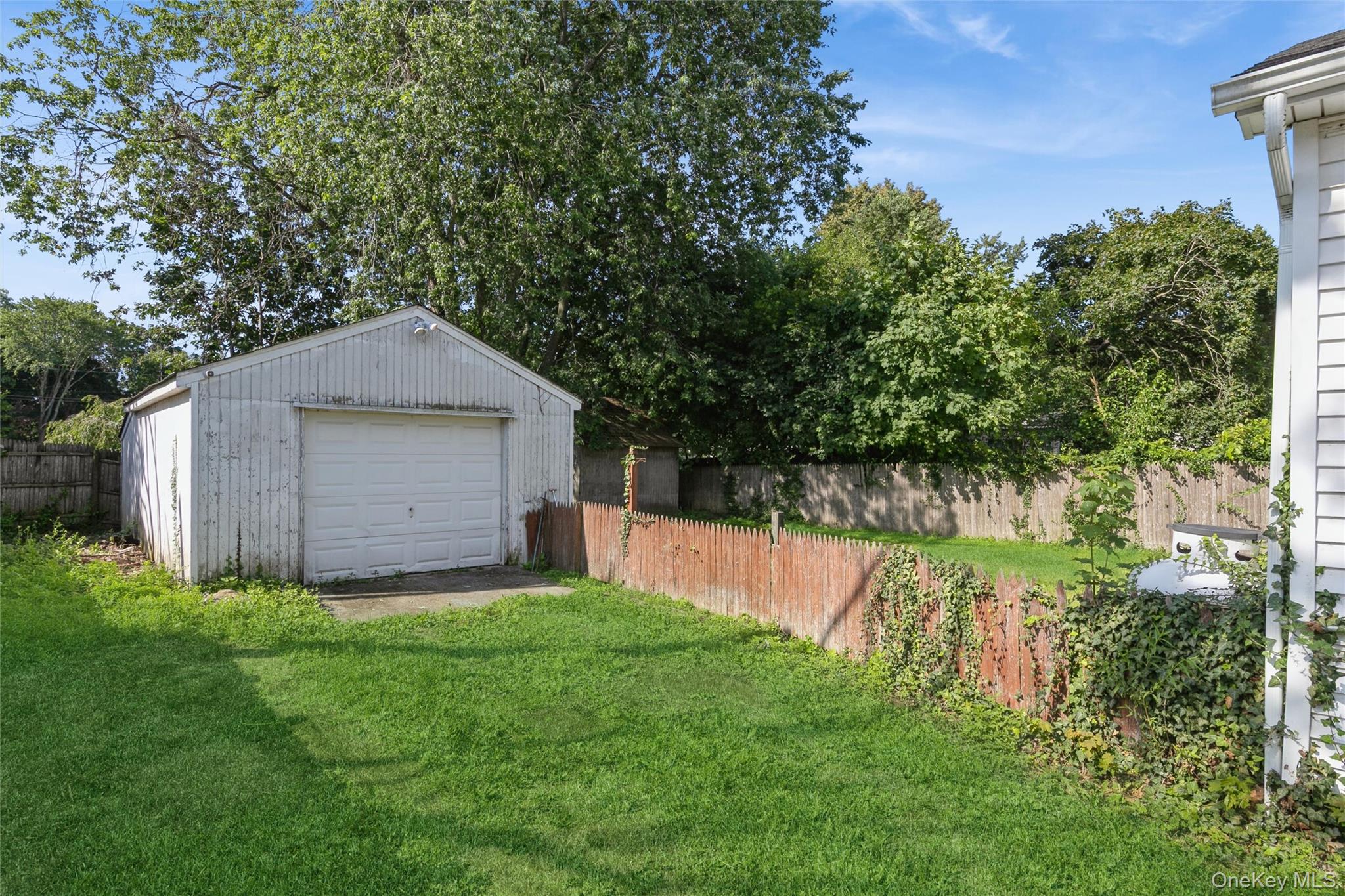 54 Pinelawn Avenue Property Photo 15
