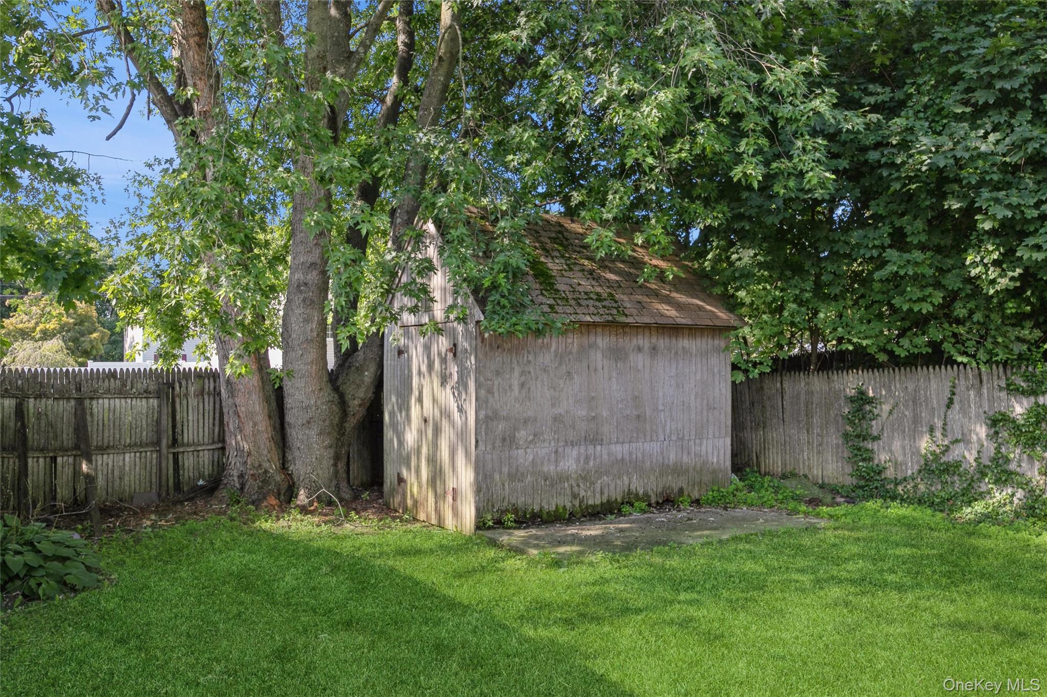 54 Pinelawn Avenue Property Photo 17