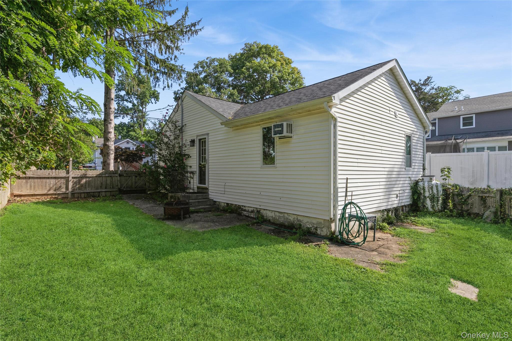54 Pinelawn Avenue Property Photo 19