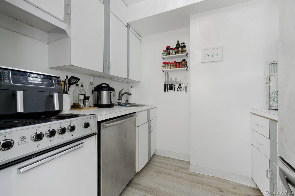 2 Richmond Road 5e Property Photo 7