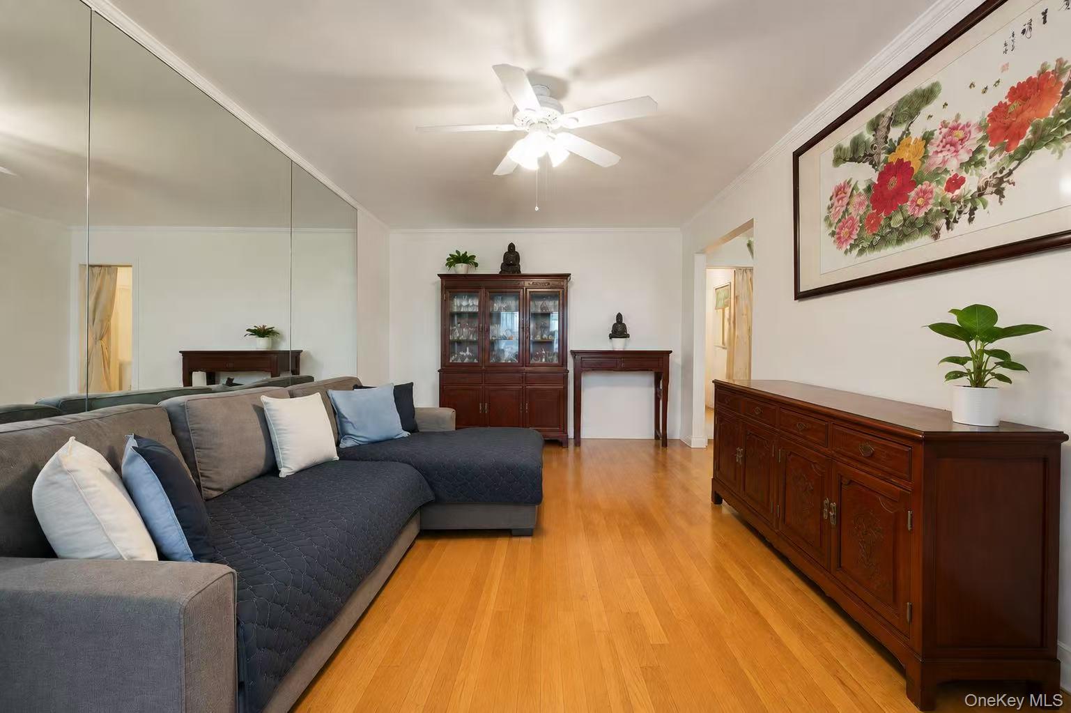 6726 Utopia Parkway Property Photo 6