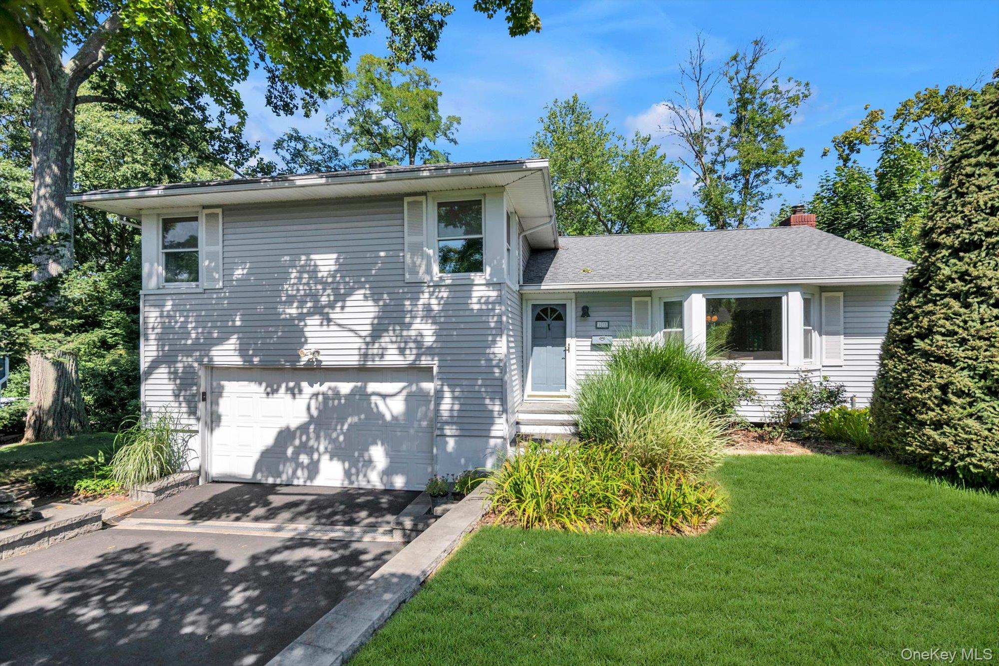 12 Compass Court Property Photo 1