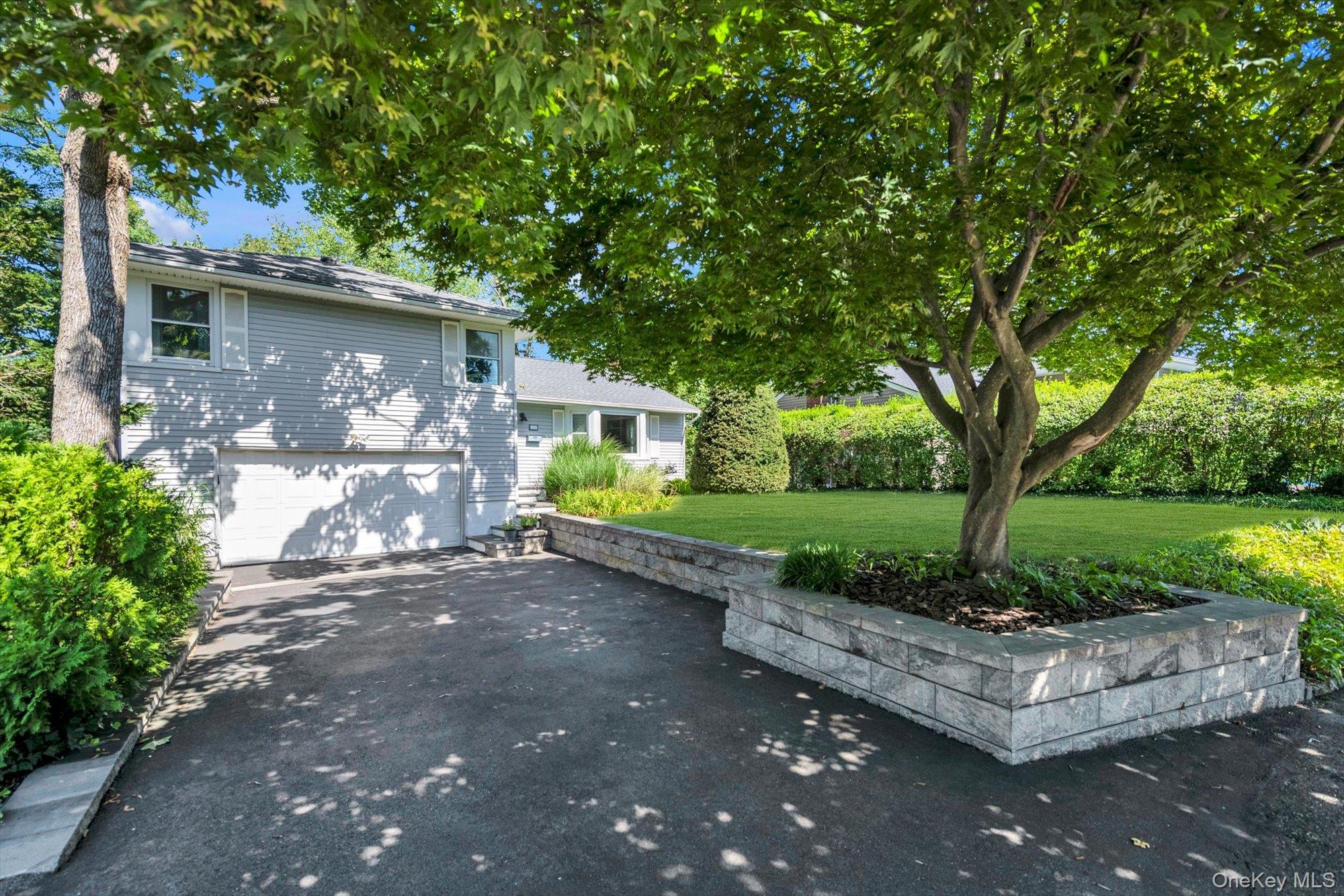 12 Compass Court Property Photo 23