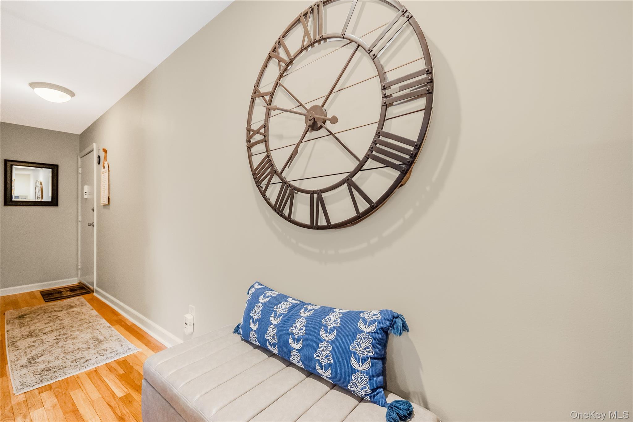 2433 Union Boulevard 2b (upper) Property Photo 5