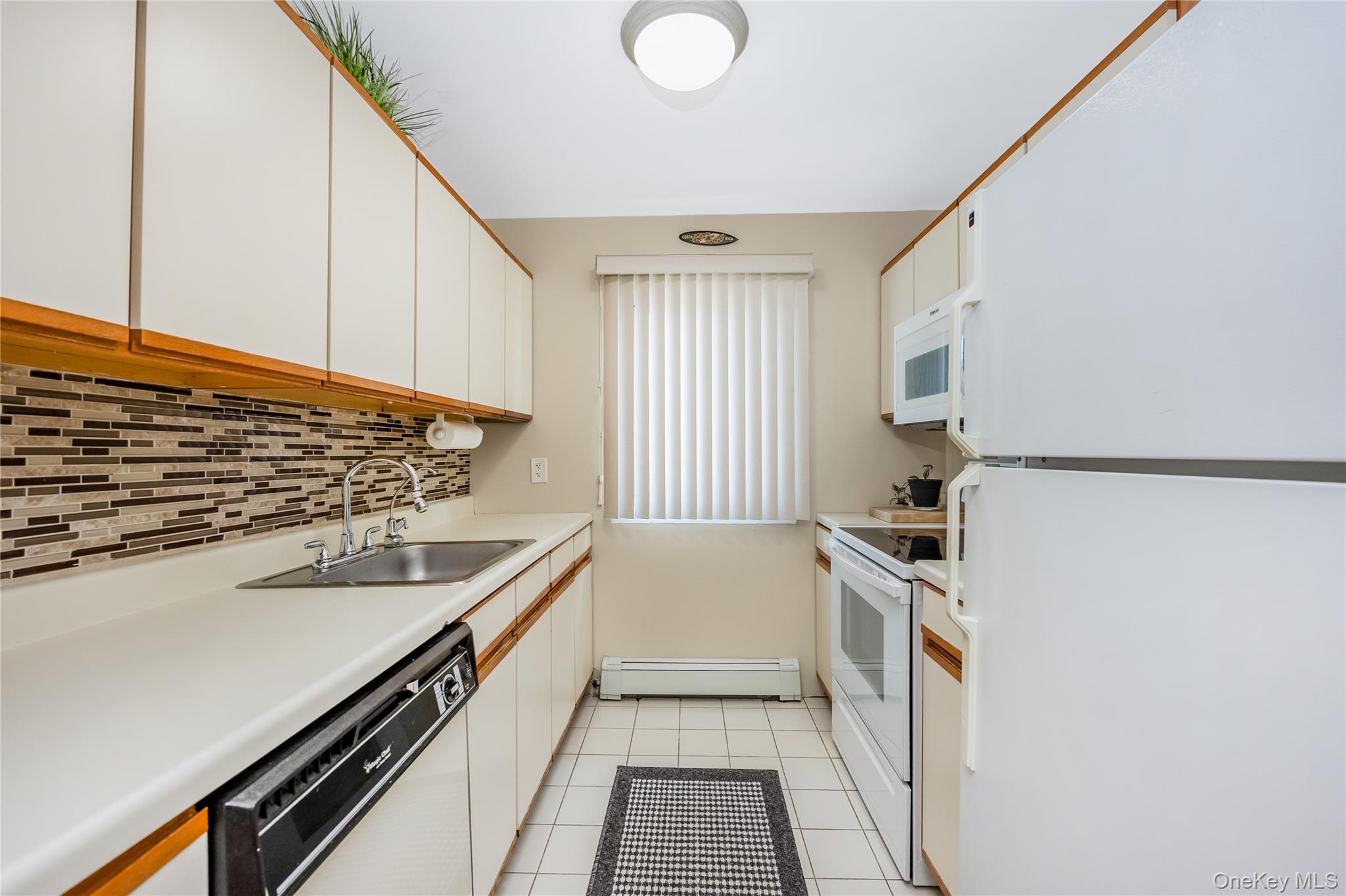 2433 Union Boulevard 2b (upper) Property Photo 12