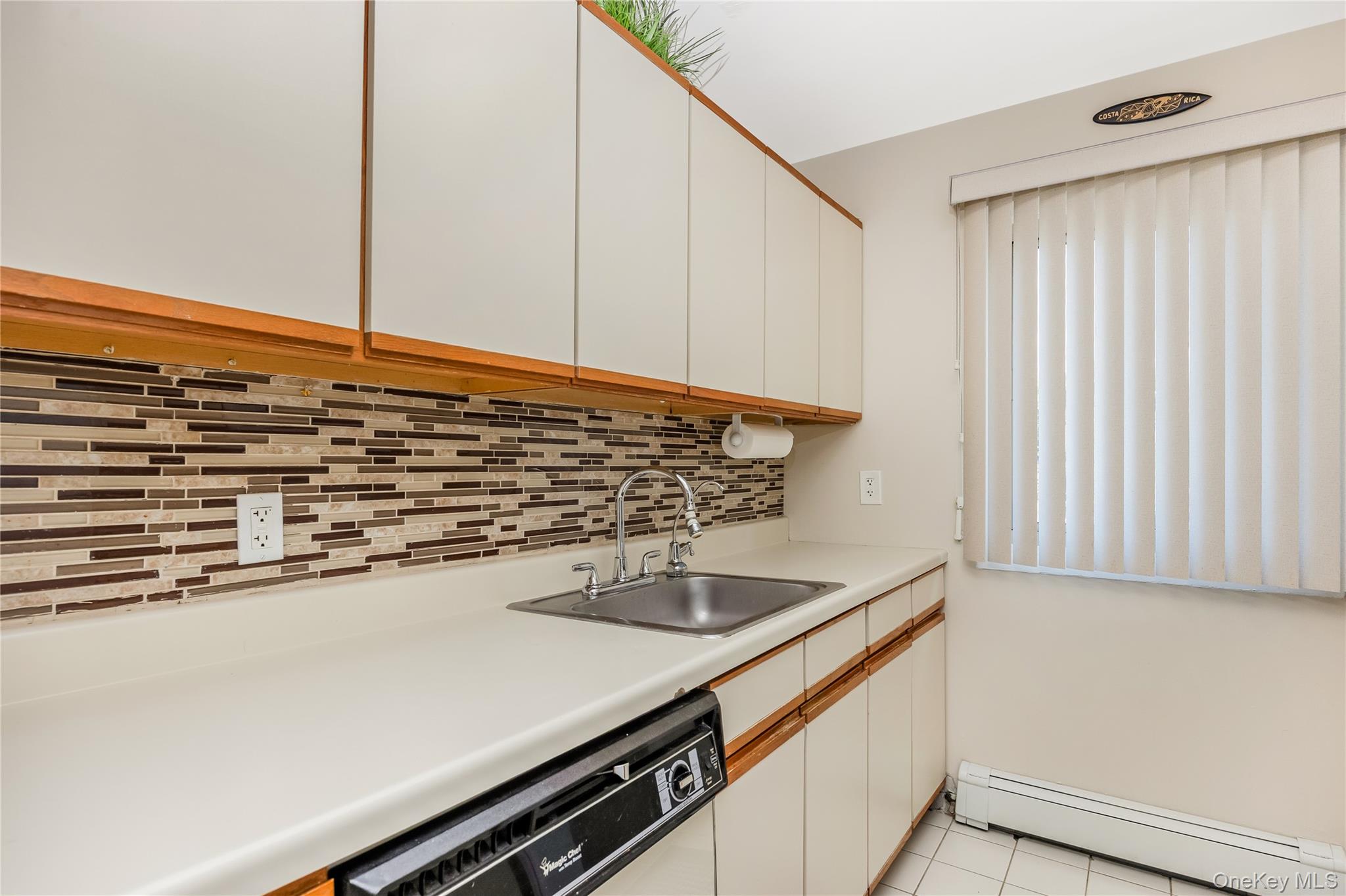 2433 Union Boulevard 2b (upper) Property Photo 14