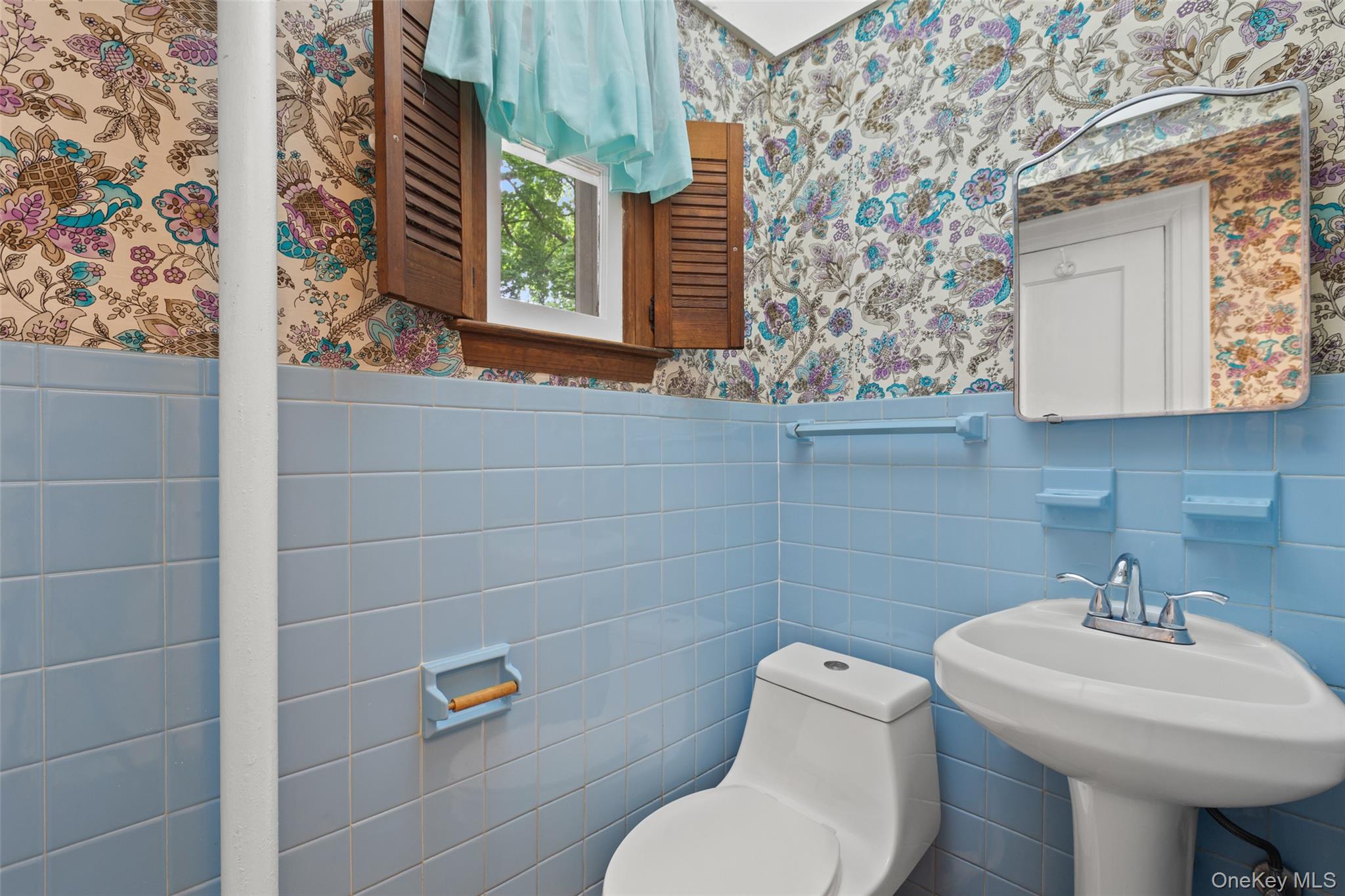210 Aka 206 Hollywood Avenue Property Photo 13