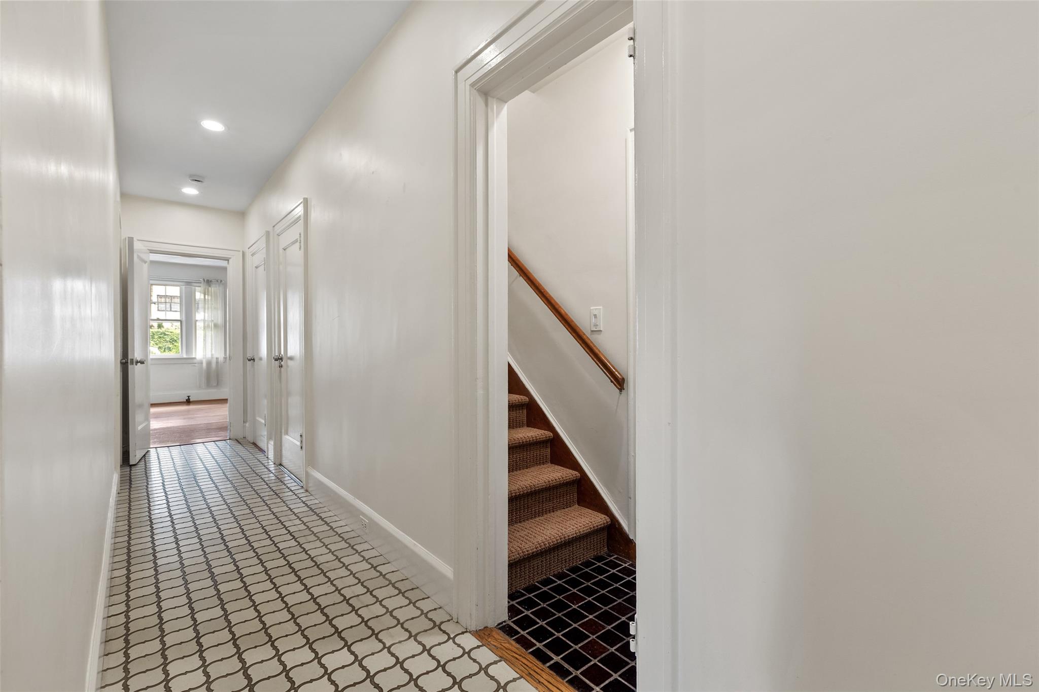 210 Aka 206 Hollywood Avenue Property Photo 19