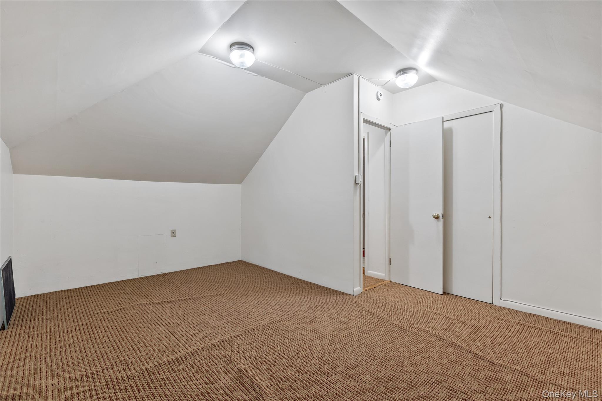 210 Aka 206 Hollywood Avenue Property Photo 24