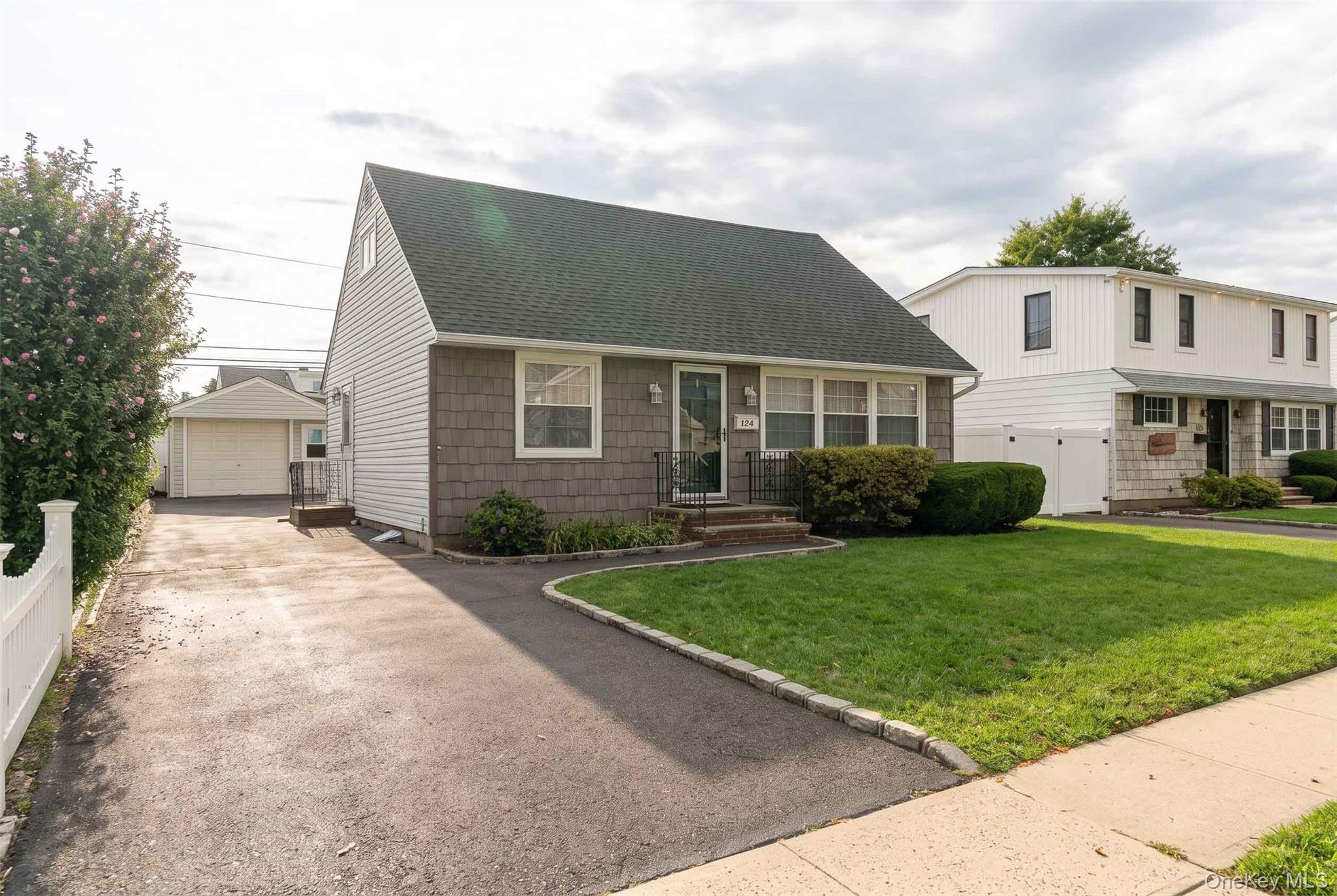 124 Wilfred Boulevard Property Photo 2