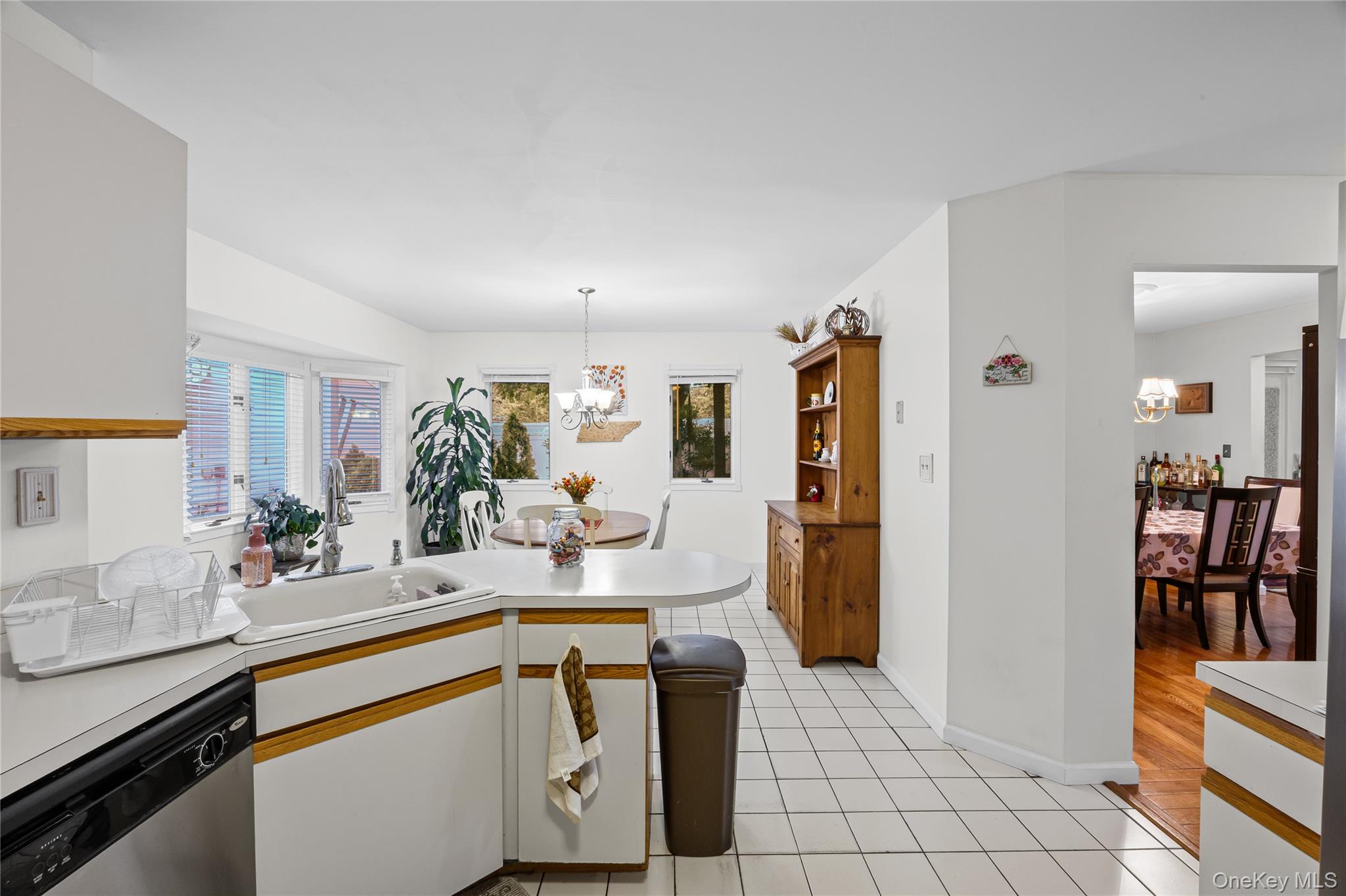 2 Windsor Court Property Photo 9