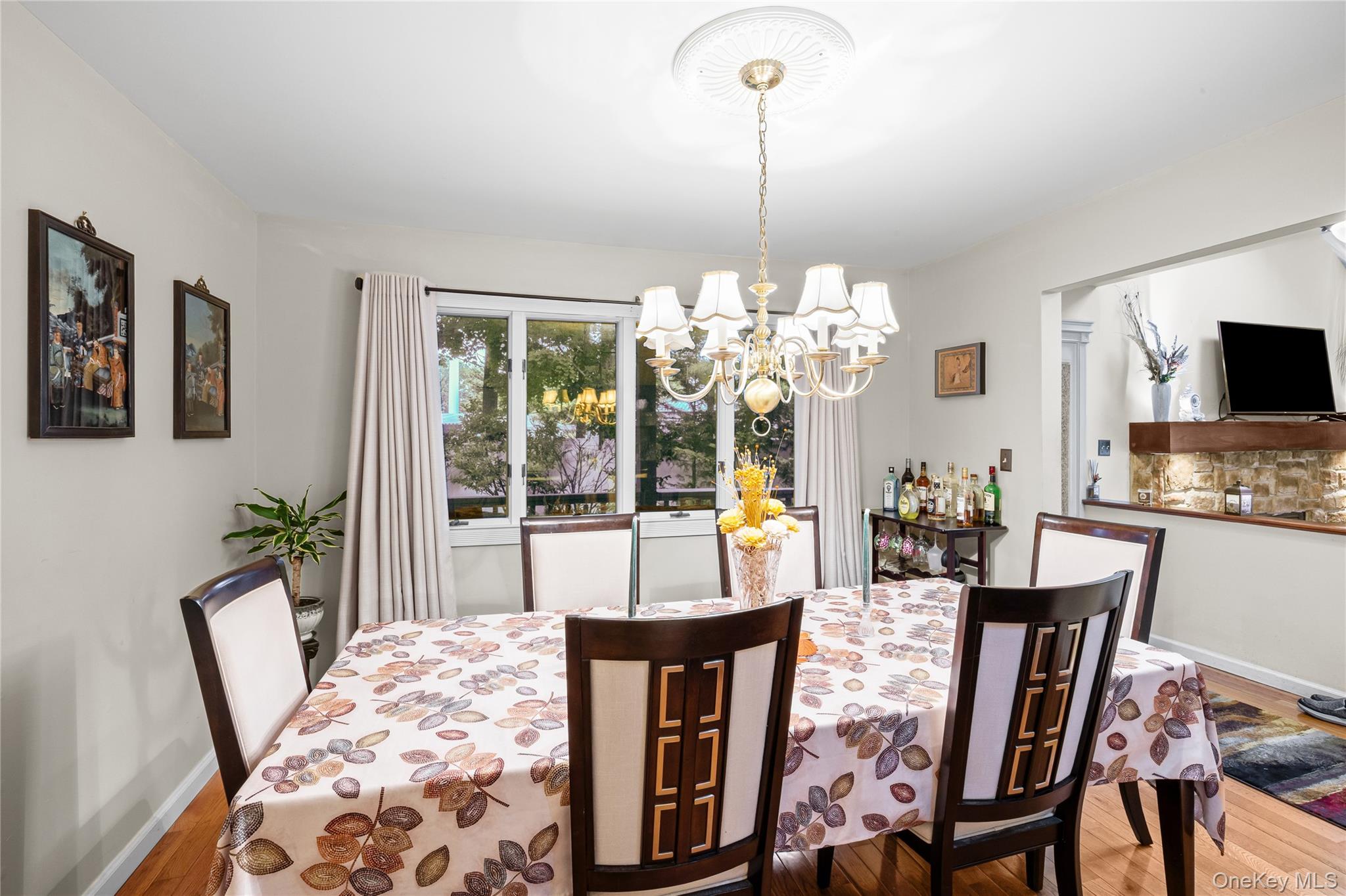 2 Windsor Court Property Photo 12