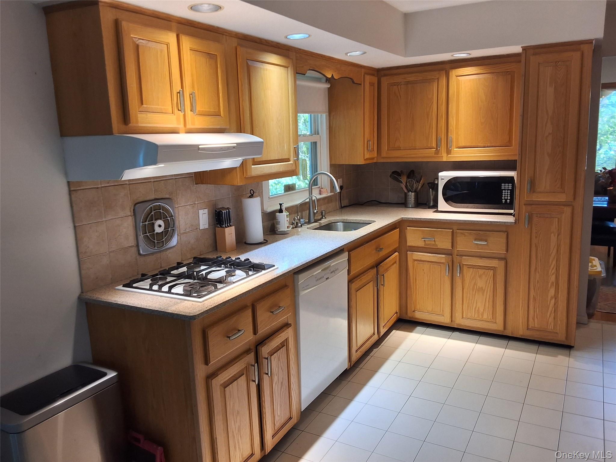 6 Strathmore Drive Property Photo 5
