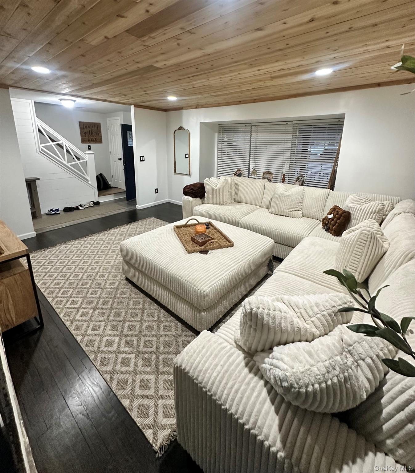29 Rolling Hills Drive Property Photo 4